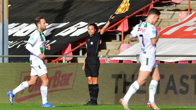 Franca Overtoom schrijft geschiedenis in eredivisie
