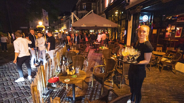 Maar 2,4 procent van alle besmettingen in de horeca? 'Getal zegt niet zoveel'