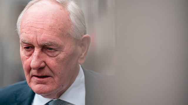 Johan Remkes wil meer geld naar Groningen