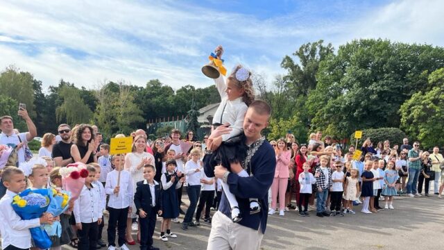Oekraïense kinderen in bezet gebied krijgen Russisch onderwijs: 'Ouders en docenten onder druk gezet'