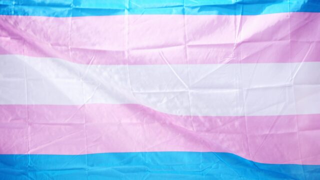 Lange wachtlijsten drijven transgender mensen naar het buitenland
