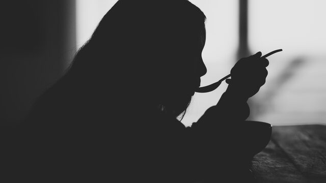 Gezondheidsraad: 'Eetstoornissen moeten sneller herkend en behandeld worden'