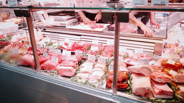 Vleeslobbyisten spelen in op graanprijsstijging Oekraïne