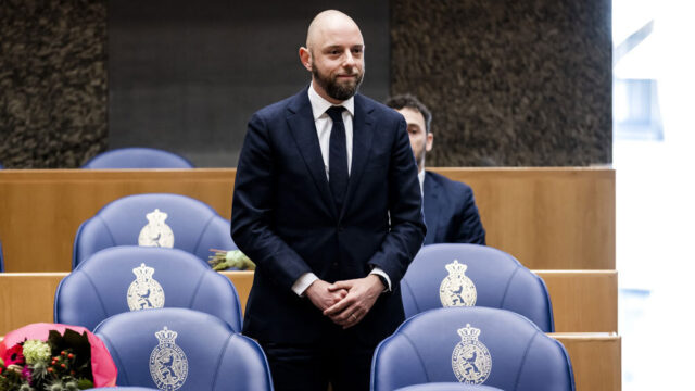 VVD-Kamerlid Peter de Groot wil gemeenten verbieden om bewoners foto’s te laten maken van de binnenkant van een huis