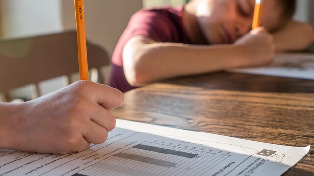Zorgt een beschermende opvoedstijl voor mentale problemen bij jongeren?
