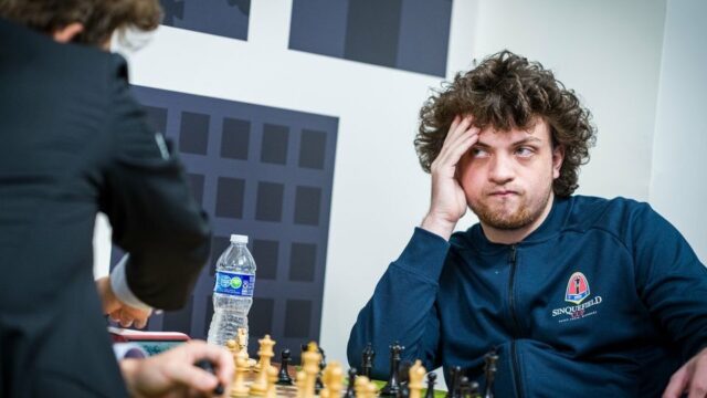 Schaker Niemann speelde meer dan 100 keer vals: 'Zoveel statistische vreemdheden ontdekt'
