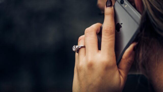 Mij niet bellen: wetsvoorstel moet werknemers recht onbereikbaarheid geven