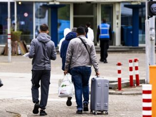 Stand.nl: 'Asielzoekers moeten meer dan 24 weken per jaar kunnen werken'