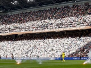 Stand.nl: 'Ajax moet zwaar gestraft worden'