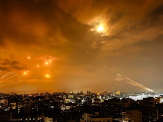 Stand.nl: 'De wereld is in shock, jij ook?'