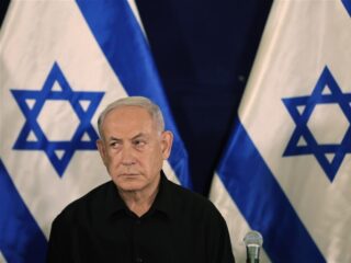 Stand.nl: 'Er moet meer druk op Netanyahu komen om een staakt-het-vuren te bereiken'