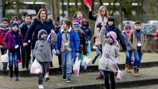 Stand.nl: 'Voor behoorlijke opvang van kindvluchtelingen heb je geen spreidingswet nodig'