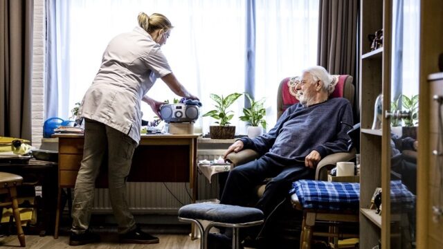 Stand.nl: 'Er moeten minder regels komen voor mantelzorgers'