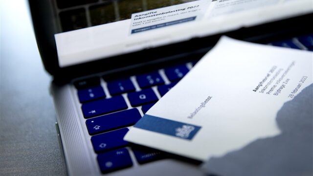Stand.nl: 'Liever meer belasting betalen dan bezuinigen'