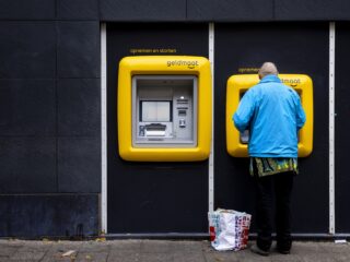 Pinnen, bellen, appen: wat is het plan B als alle digitale systemen uitvallen?