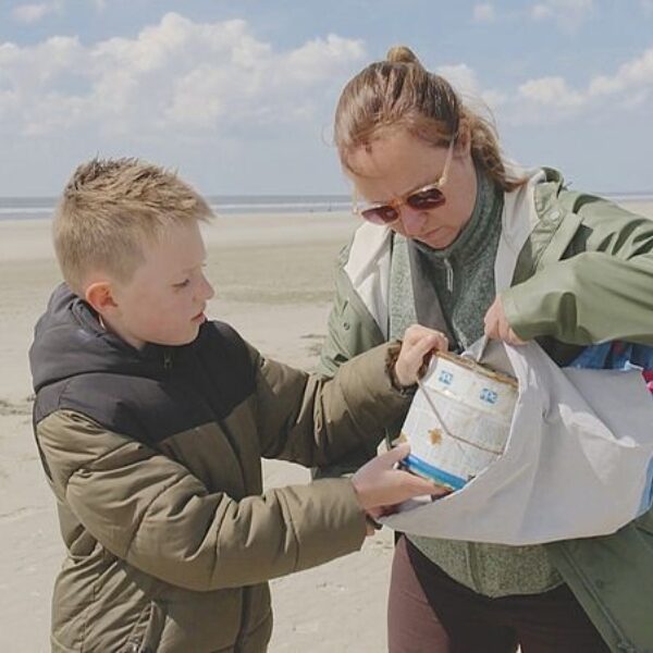 Record aantal zeehondjes raakt verstrikt in zwerfafval: 'Je ziet dat ze lijden'