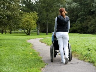 Kun je mantelzorgen voor ouders die niet goed voor jou hebben gezorgd?