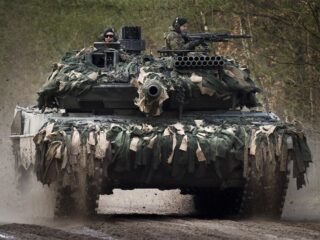 Stand.nl: 'Duitsland moet zo snel mogelijk tanks leveren aan Oekraïne'