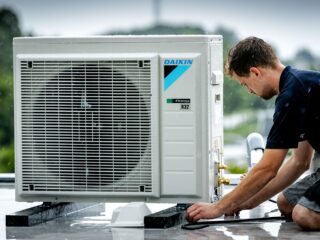 In sommige huizen wordt het ook 30 graden: 'Mensen moeten recht hebben op een koel huis'
