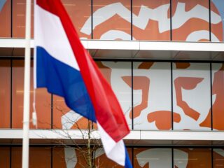 Kerken roepen ING op om te stoppen met fossiele brandstoffen; moet de kerk zich wel zo politiek uitspreken?