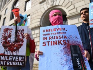 Stand.nl: 'Nederlandse bedrijven moeten alsnog weg uit Rusland'