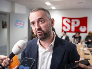 Jimmy Dijk (SP) verdedigt vredesprotest op de Dam: 'Geen Poetin-aanhangers!'