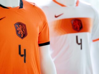 Hoe herken je dat jouw voetbalshirt nep is? 'Check de labels met de productcodes'