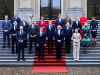 Ministers moeten veel meer verdienen, zegt deze econoom