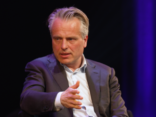 Joris Luyendijk noemt zichzelf geen journalist meer: 'Ik wil een kant kunnen kiezen'