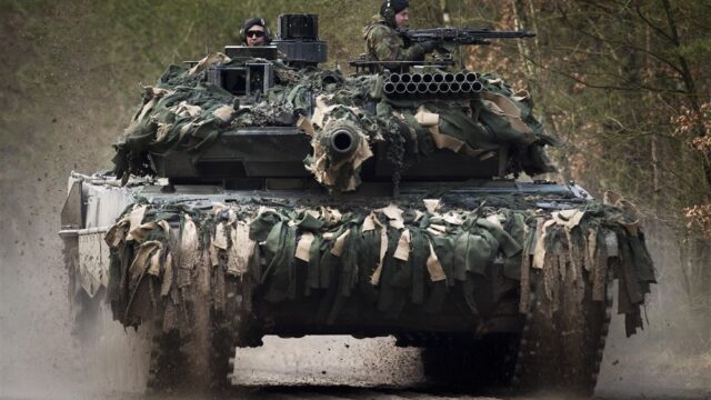 Stand.nl: 'Duitsland moet zo snel mogelijk tanks leveren aan Oekraïne'