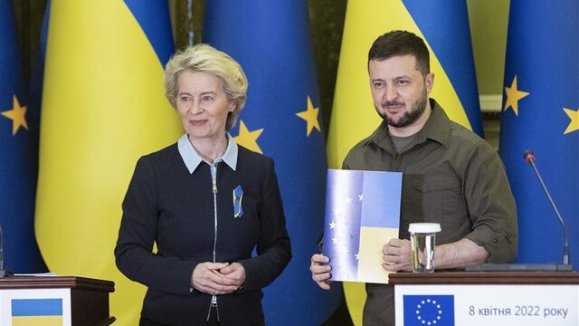 Stand.nl: 'Von der Leyen biedt Oekraïne valse hoop'