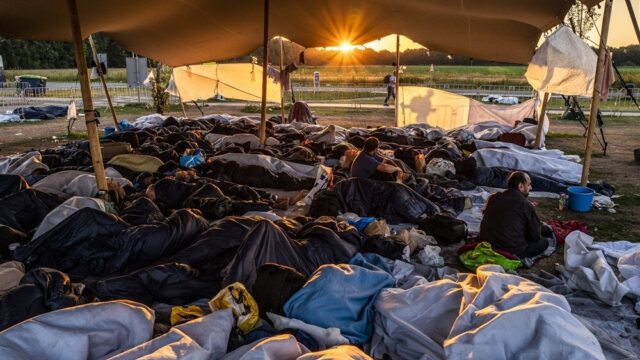 Stand.nl: 'Alle taboes moeten van tafel om de asielcrisis te bezweren'