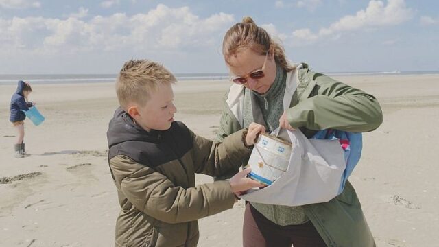 Record aantal zeehondjes raakt verstrikt in zwerfafval: 'Je ziet dat ze lijden'