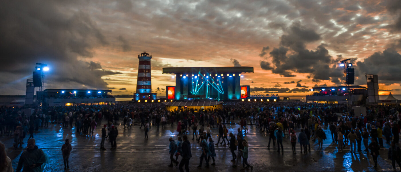 Nagenieten: NPO Radio 2 live vanaf Concert at SEA (2022)