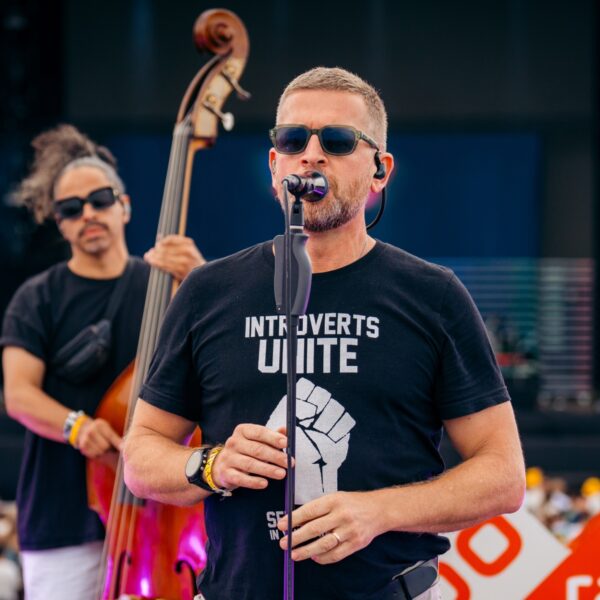 Racoon deelt nieuwe single The Ones We Seek en onthult releasedatum van album