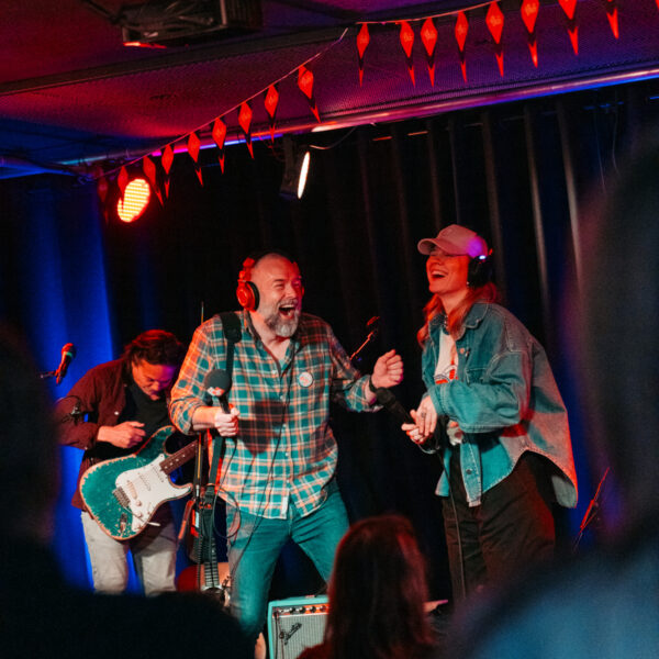 Ilse DeLange covert Dolly Partons I Will Always Love You