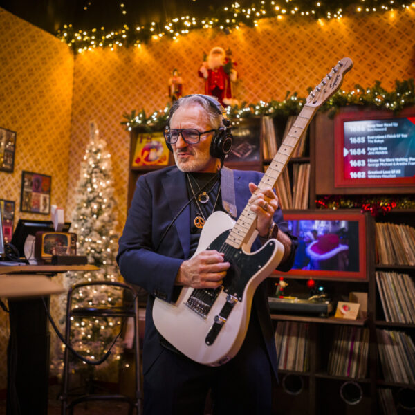 Volg NPO Radio 2 op Instagram, Facebook en TikTok