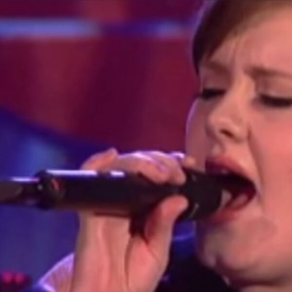 Adele maakte Nederlands tv-debuut met Chasing Pavements
