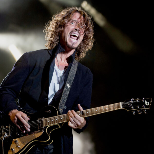 Pearl Jam-gitarist Mike McCready schrijft rockopera over Chris Cornell