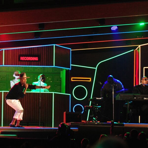 De legendarische Grammy-show van Pharrell Williams, Daft Punk, Stevie Wonder en Nile Rodgers