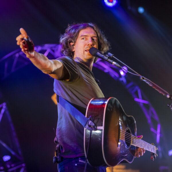 Gary Lightbody van Snow Patrol ontleedt nieuwe single in Tekstuele Voorlichting