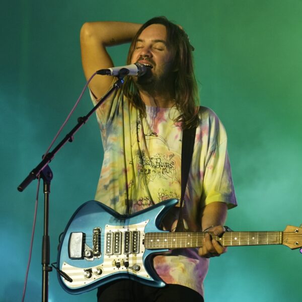 De muzikale alleskunner van Tame Impala, bassist Kevin Parker