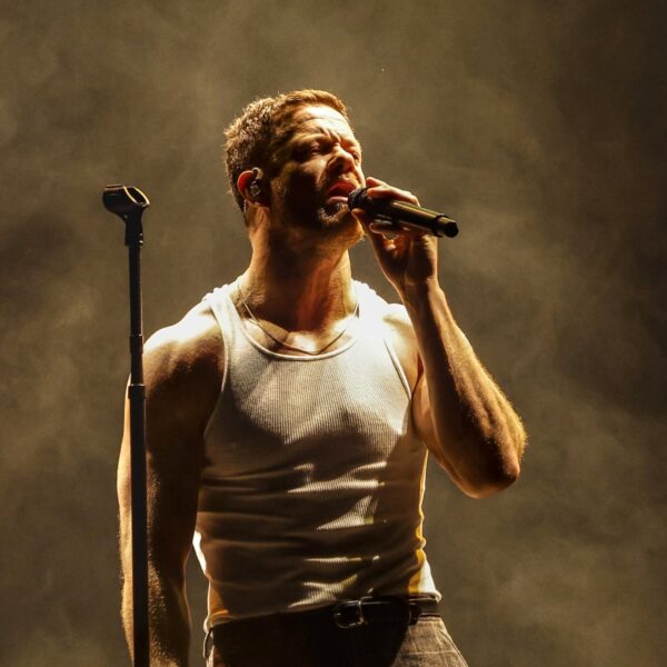 Dan Reynolds scheurt zijn stembanden voor Imagine Dragons’ Radioactive: ‘Daar waar de rauwe emoties zitten’
