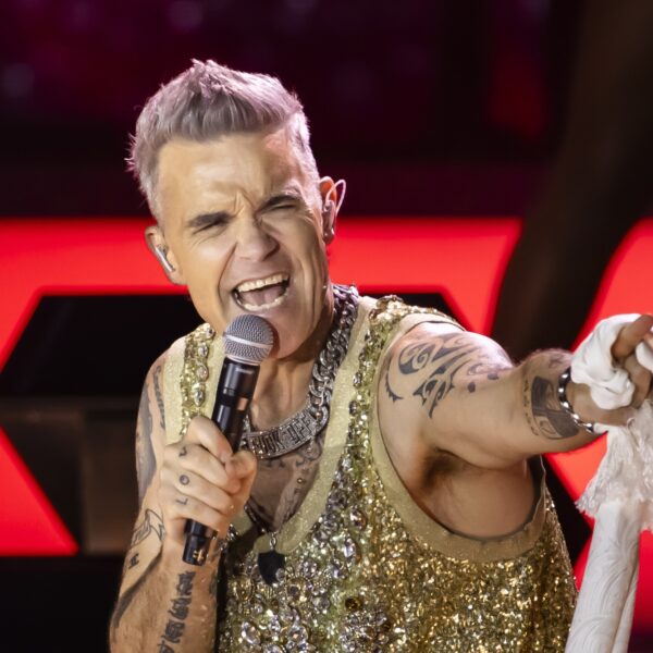 Robbie Williams komt in 2025 naar Nederland