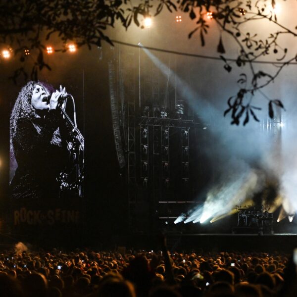 The sky is the limit: Massive Attack gaat tot het uiterste voor Unfinished Sympathy
