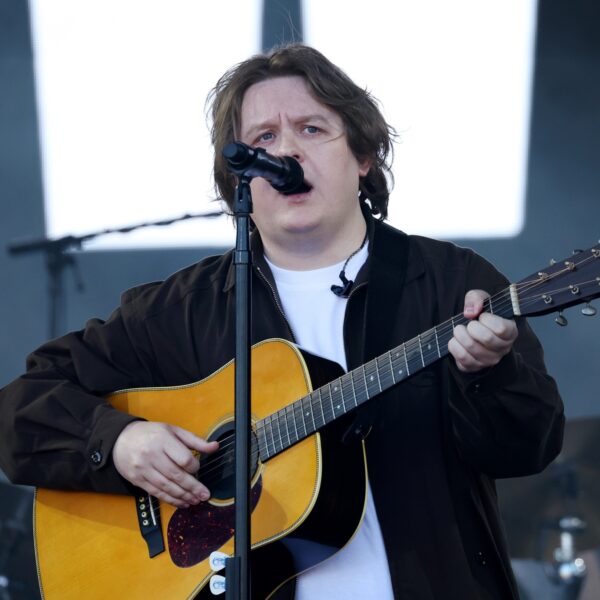 Comeback single Survive van Lewis Capaldi is NPO Radio 2 TopSong