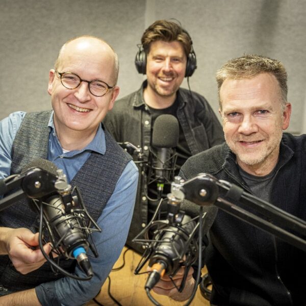 Knuffelcrimineel Aage M. ontsnapte op legendarische wijze en belde live in op de radio