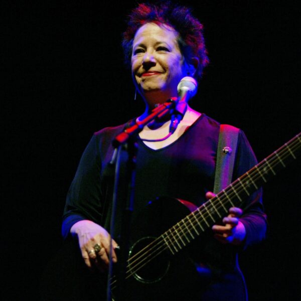 Janis Ian over At Seventeen: 'Ik was nooit zo eerlijk geweest over me lelijk voelen'