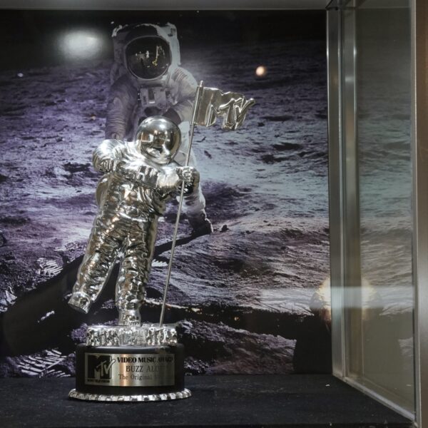 'Ladies and gentlemen, rock and roll': de eerste stappen van MTV