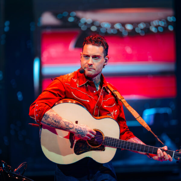 Kijk hier de optredens terug in de Openingsshow Top 2000 van 2025